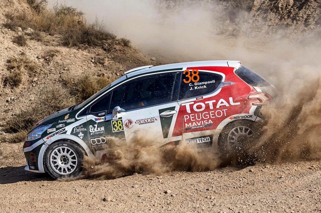 Den italiensk-danske duo tog ved grusmesterskabets semifinale i Malaga føringen i Female Cup med deres Peugeot 208 R2 fra Mavisa Sport Total